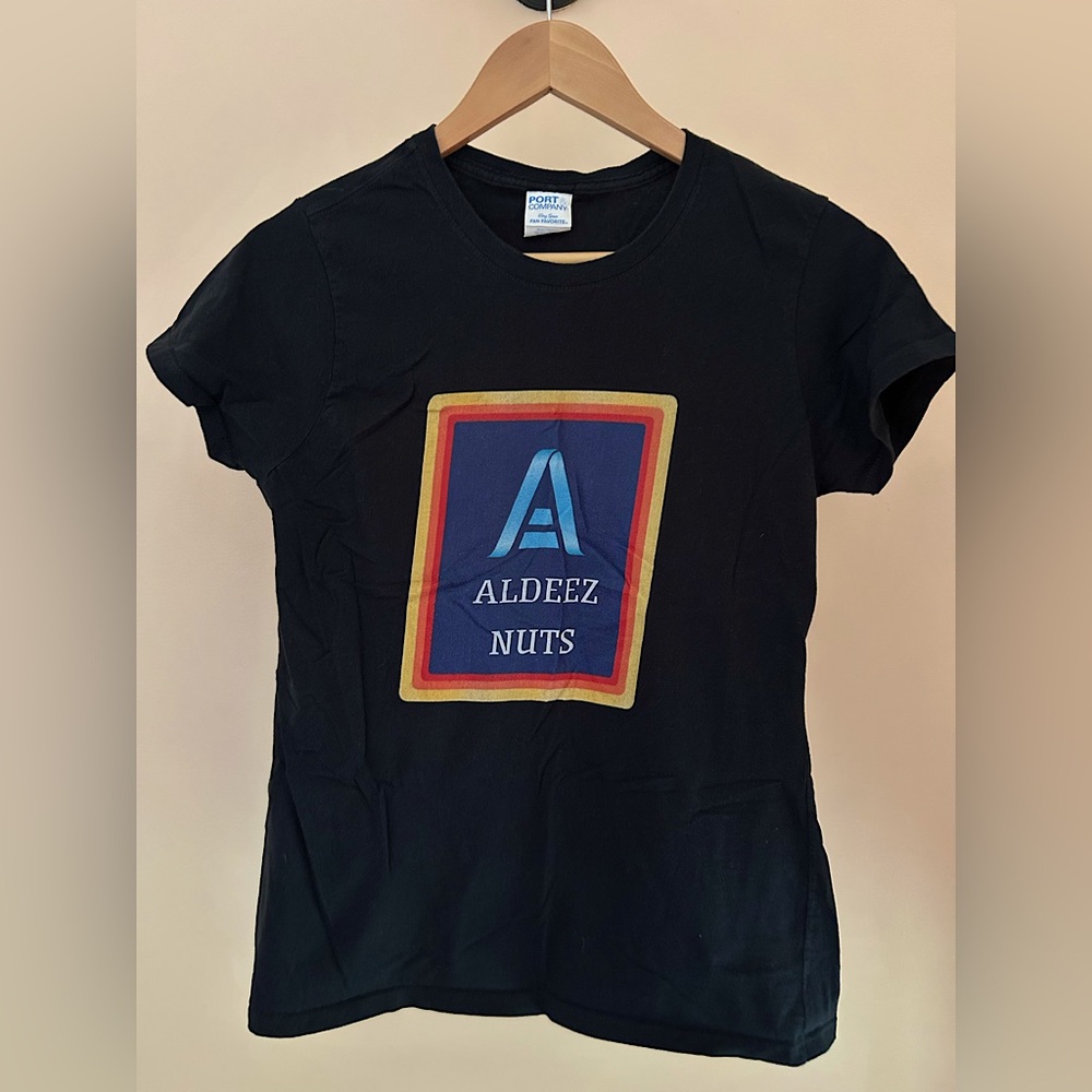 Funny Aldi Graphic Tee | Size S | Aldi Fan Parody | “Aldeez Nuts”